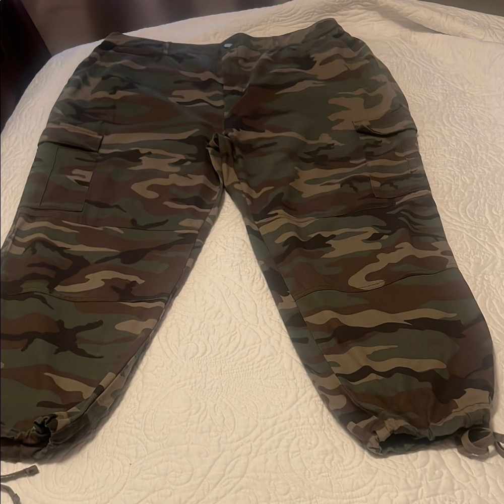 Forever 21 Camouflage Joggers